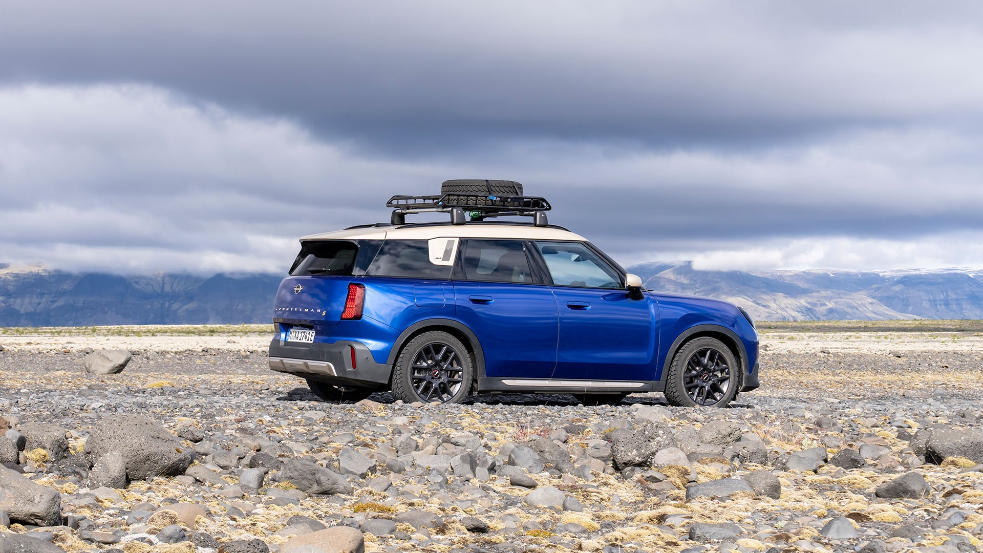 MINI Countryman in IJsland offroad